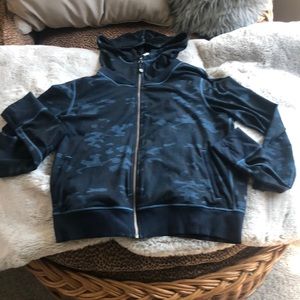LULULEMON NAVY CAMOUFLAGE SCuBA HOOD ZIP LIGHT WEGHT JACKET SZ 10 EXCELLENT COND